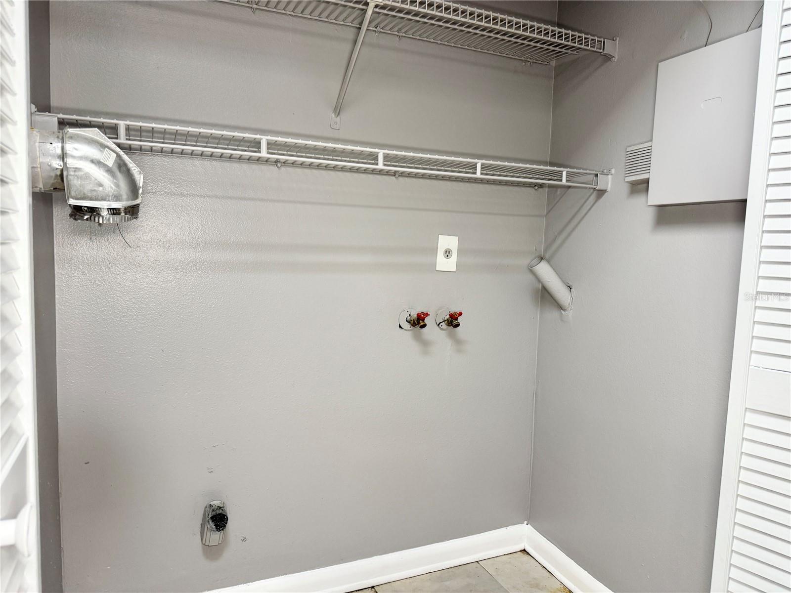 5156 TENNIS COURT CIRCLE, TAMPA, FL, 33617