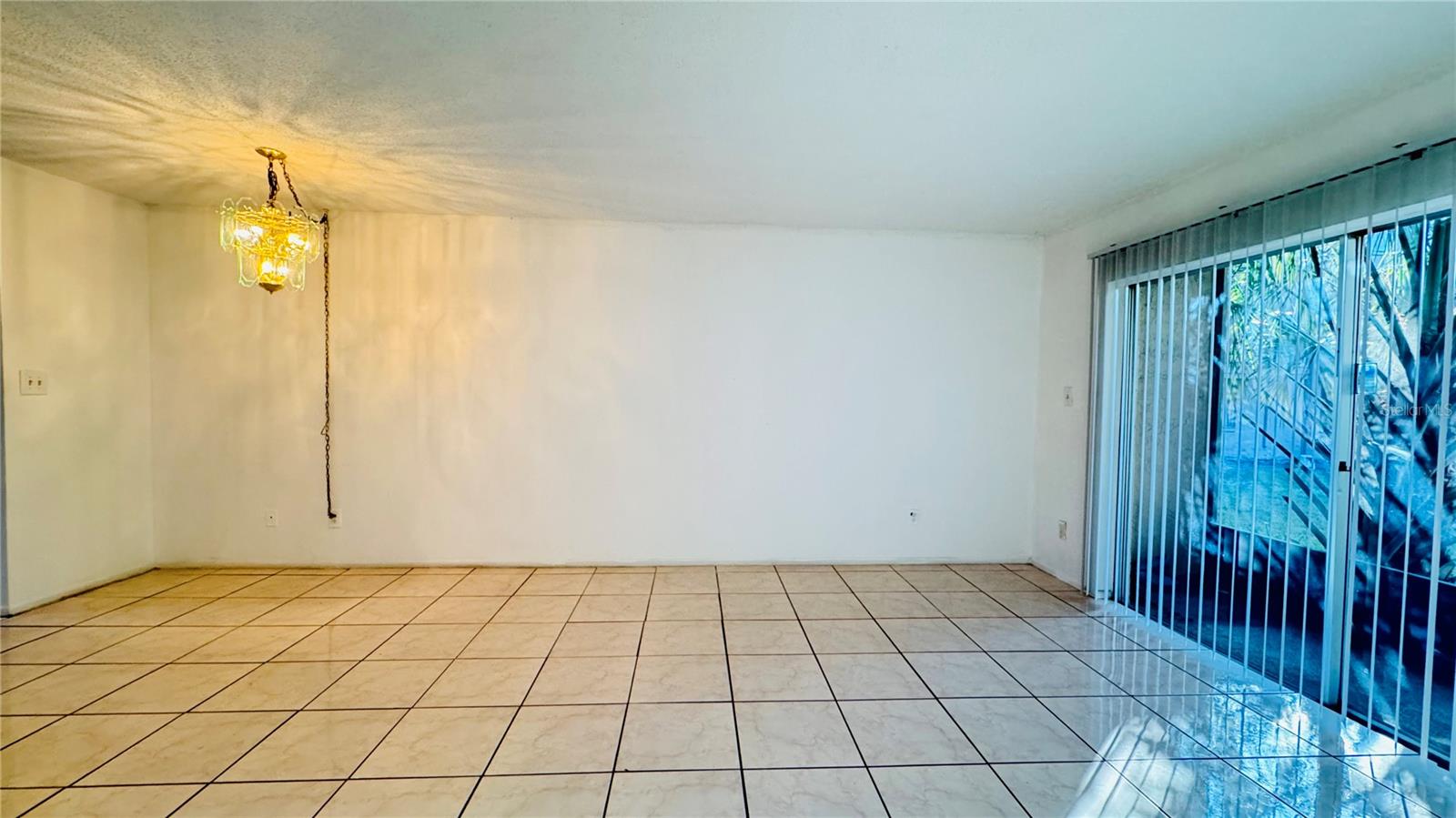 7531 PITCH PINE CIR #192, TAMPA, FL, 33617