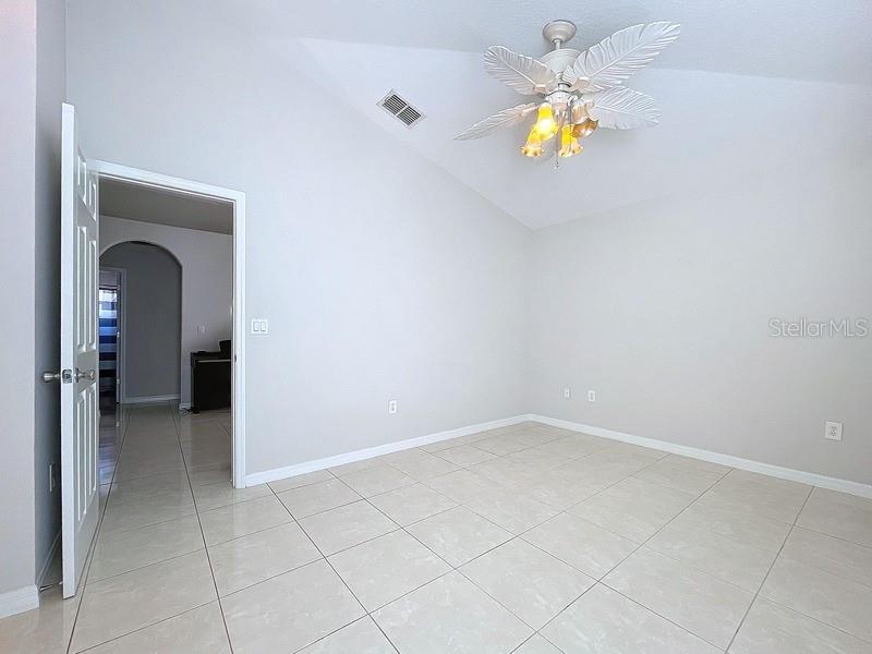 8109 N EDISON AVE, TAMPA, FL, 33604