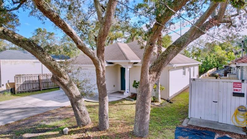 8109 N EDISON AVE, TAMPA, FL, 33604