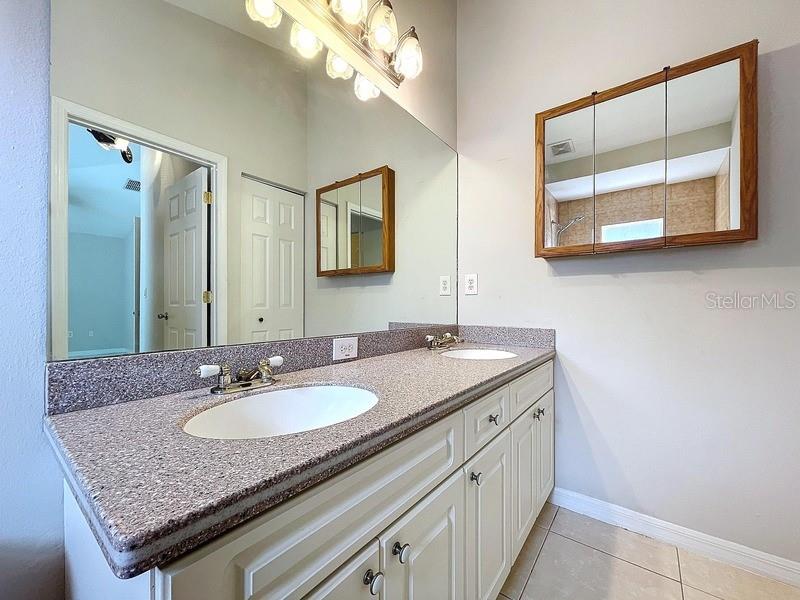 8109 N EDISON AVE, TAMPA, FL, 33604