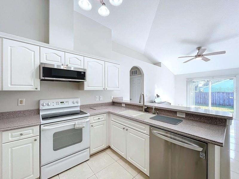 8109 N EDISON AVE, TAMPA, FL, 33604