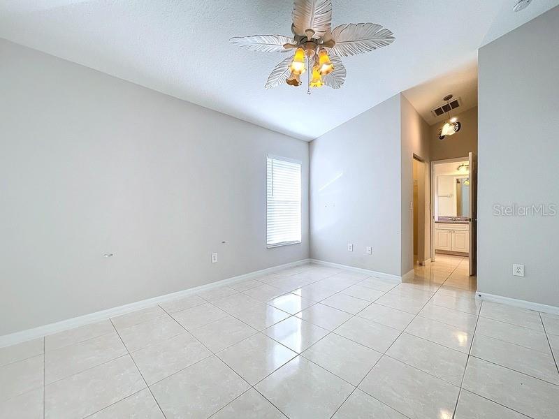 8109 N EDISON AVE, TAMPA, FL, 33604