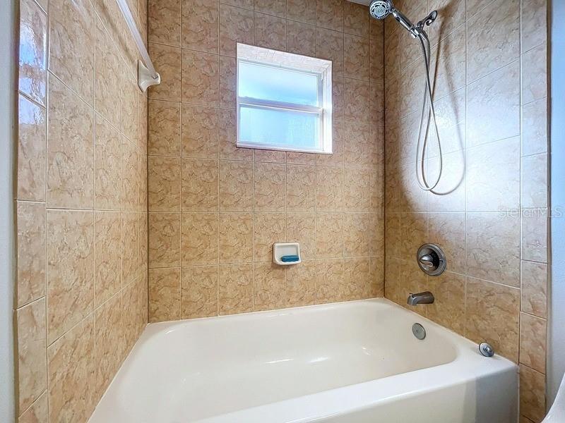 8109 N EDISON AVE, TAMPA, FL, 33604