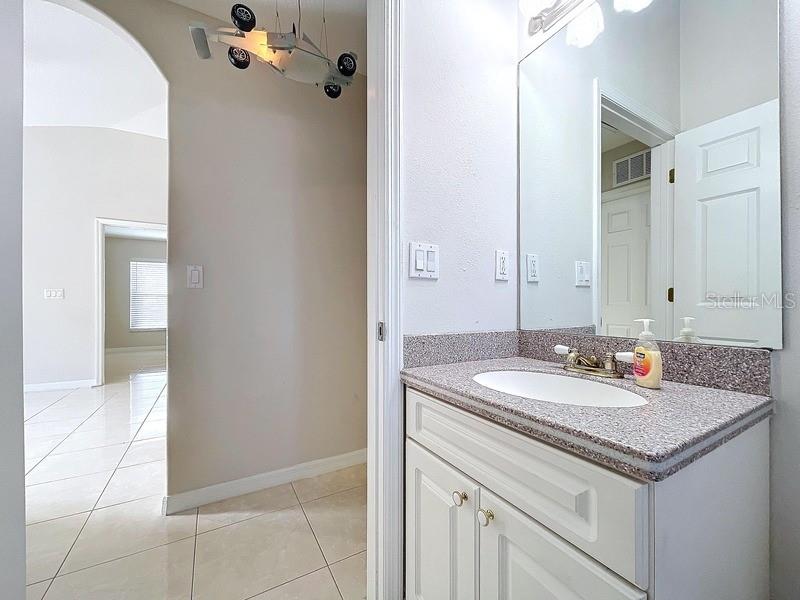 8109 N EDISON AVE, TAMPA, FL, 33604