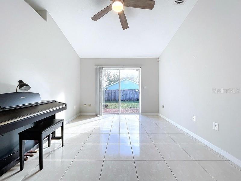 8109 N EDISON AVE, TAMPA, FL, 33604