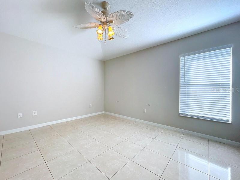 8109 N EDISON AVE, TAMPA, FL, 33604