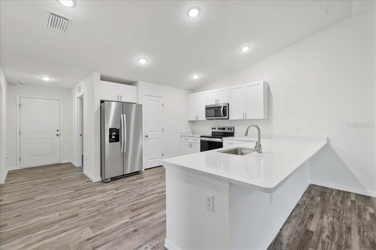 12119 TETZEL AVE, PORT CHARLOTTE, FL, 33981