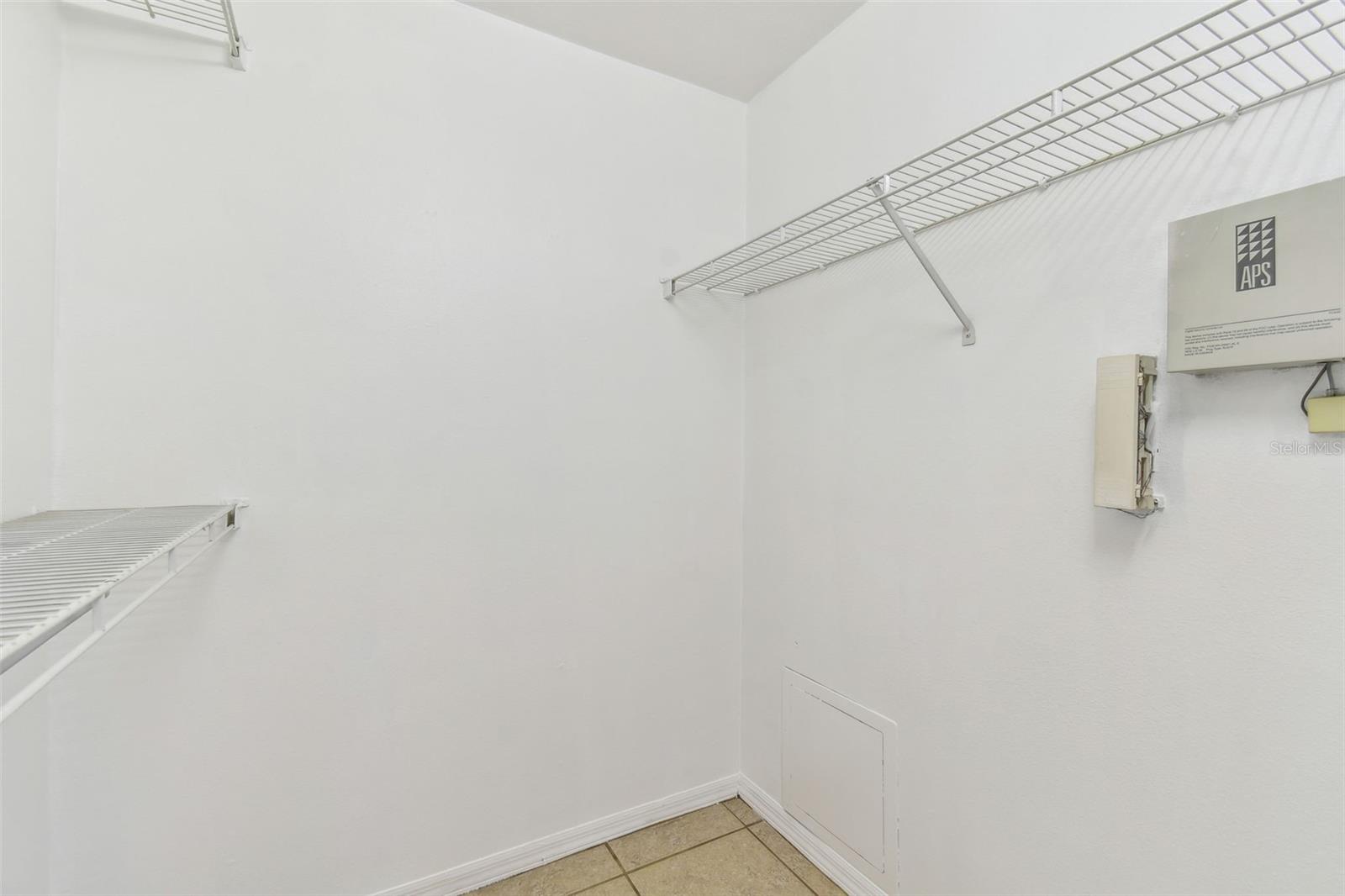 5606 PINNACLE HEIGHTS CIR #304, TAMPA, FL, 33624