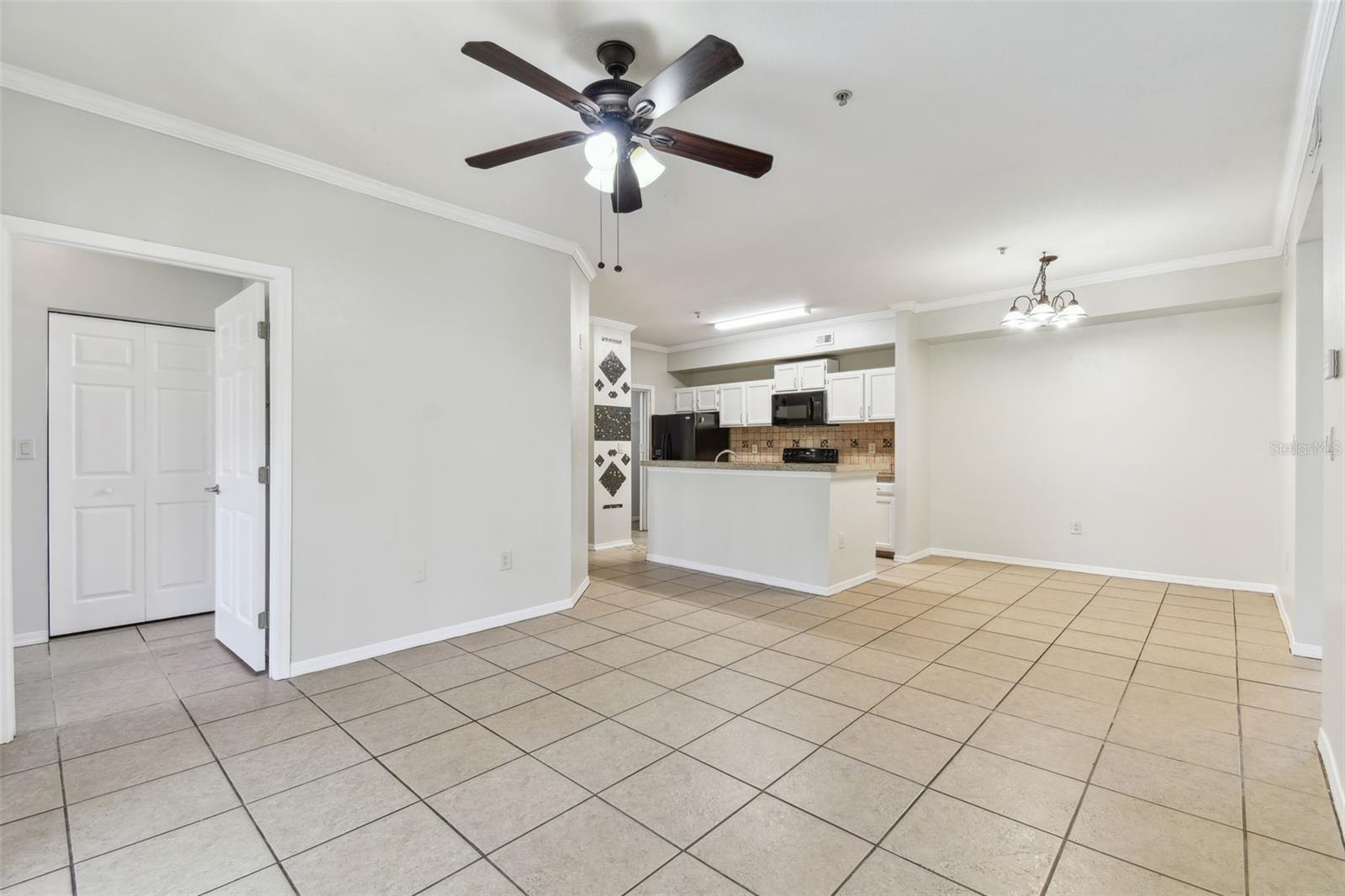 5606 PINNACLE HEIGHTS CIR #304, TAMPA, FL, 33624