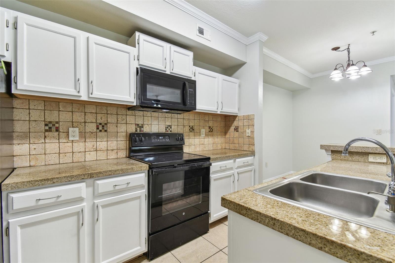 5606 PINNACLE HEIGHTS CIR #304, TAMPA, FL, 33624