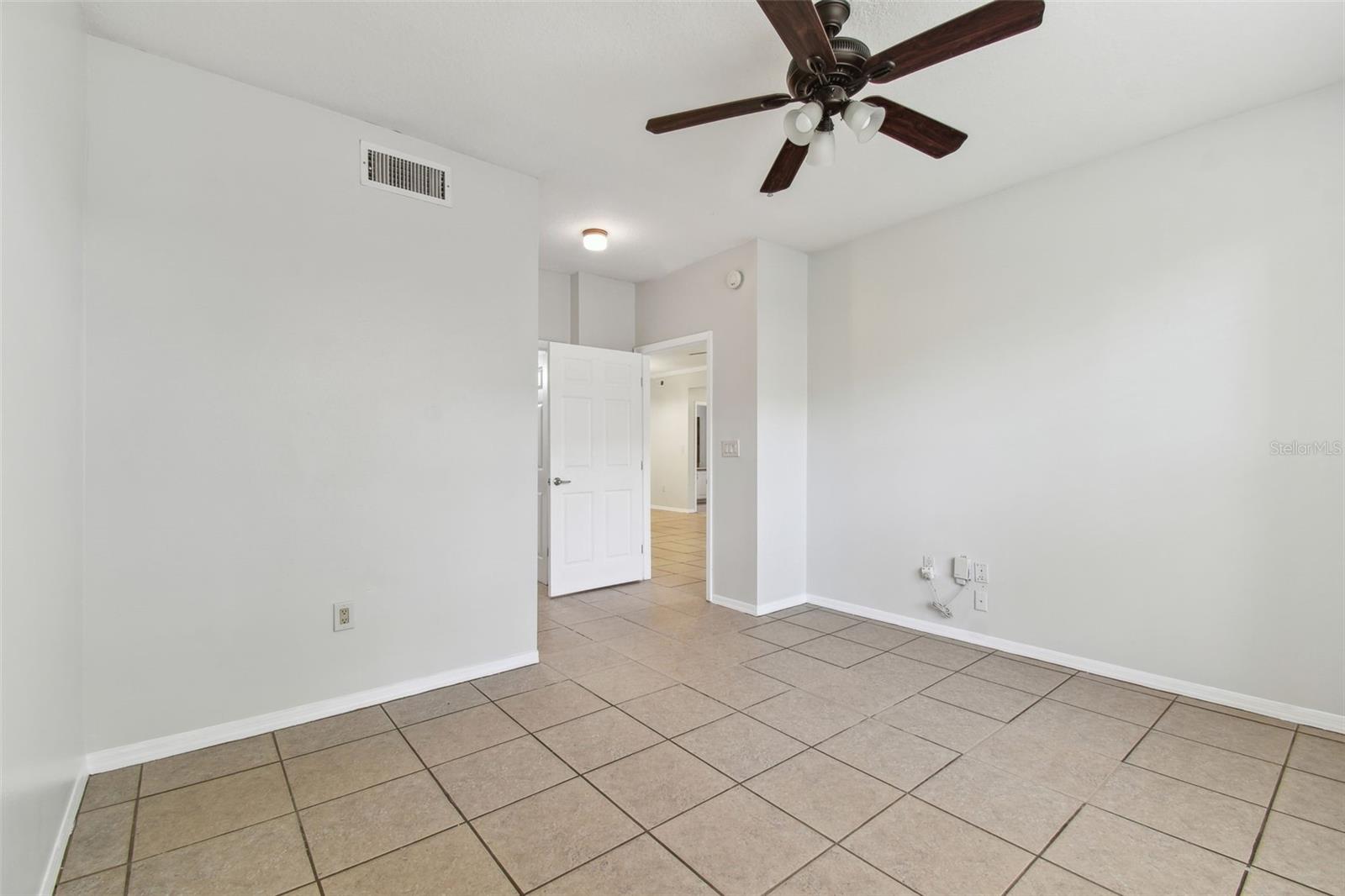 5606 PINNACLE HEIGHTS CIR #304, TAMPA, FL, 33624