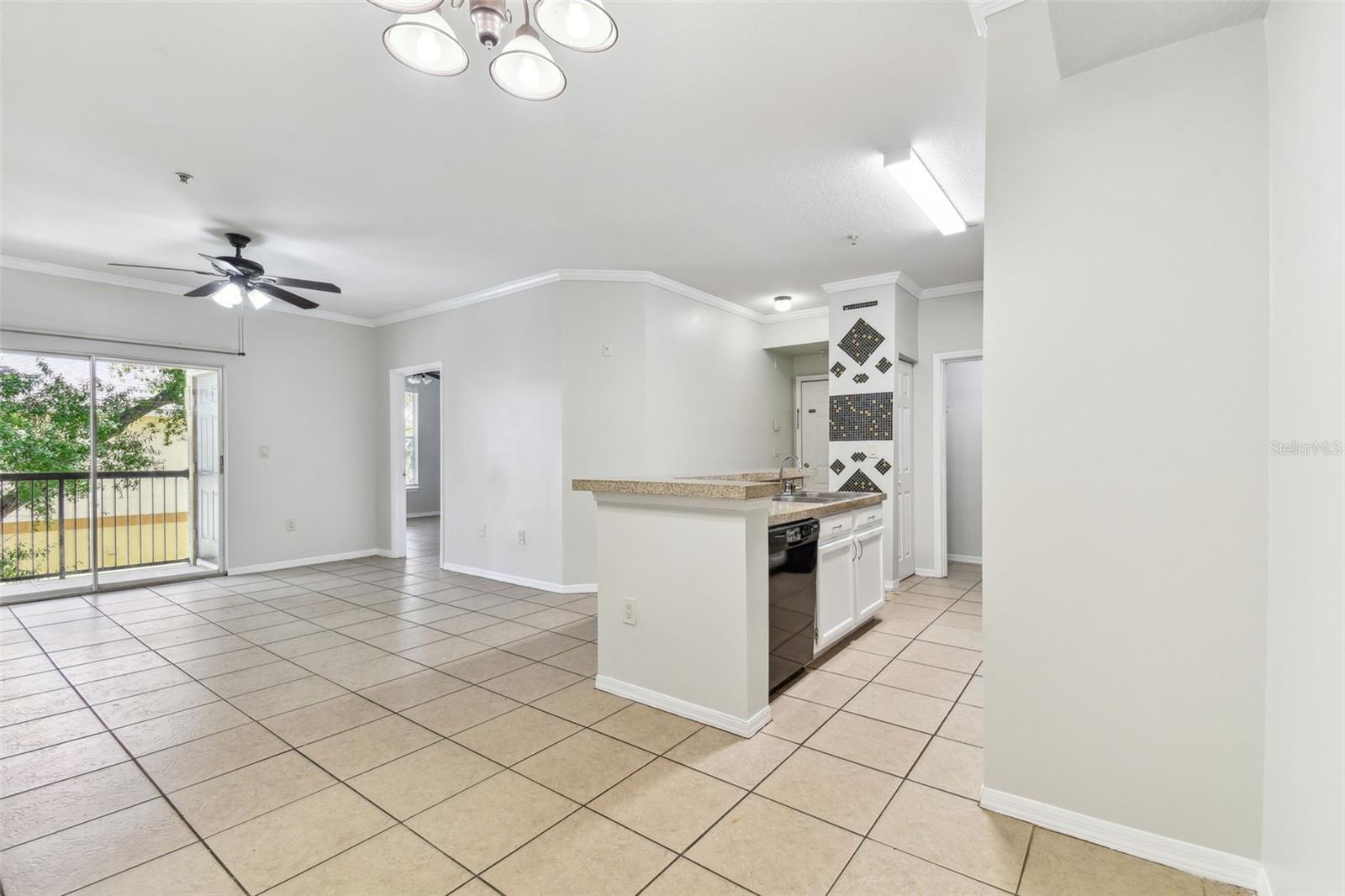 5606 PINNACLE HEIGHTS CIR #304, TAMPA, FL, 33624