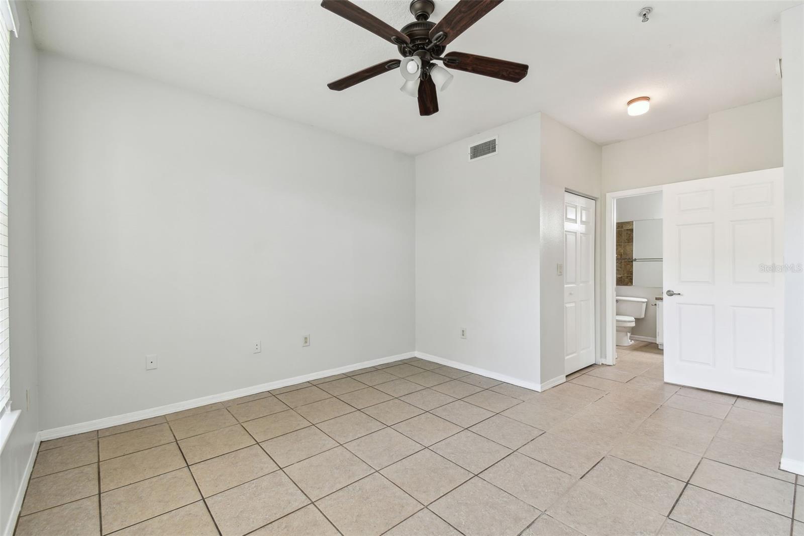 5606 PINNACLE HEIGHTS CIR #304, TAMPA, FL, 33624