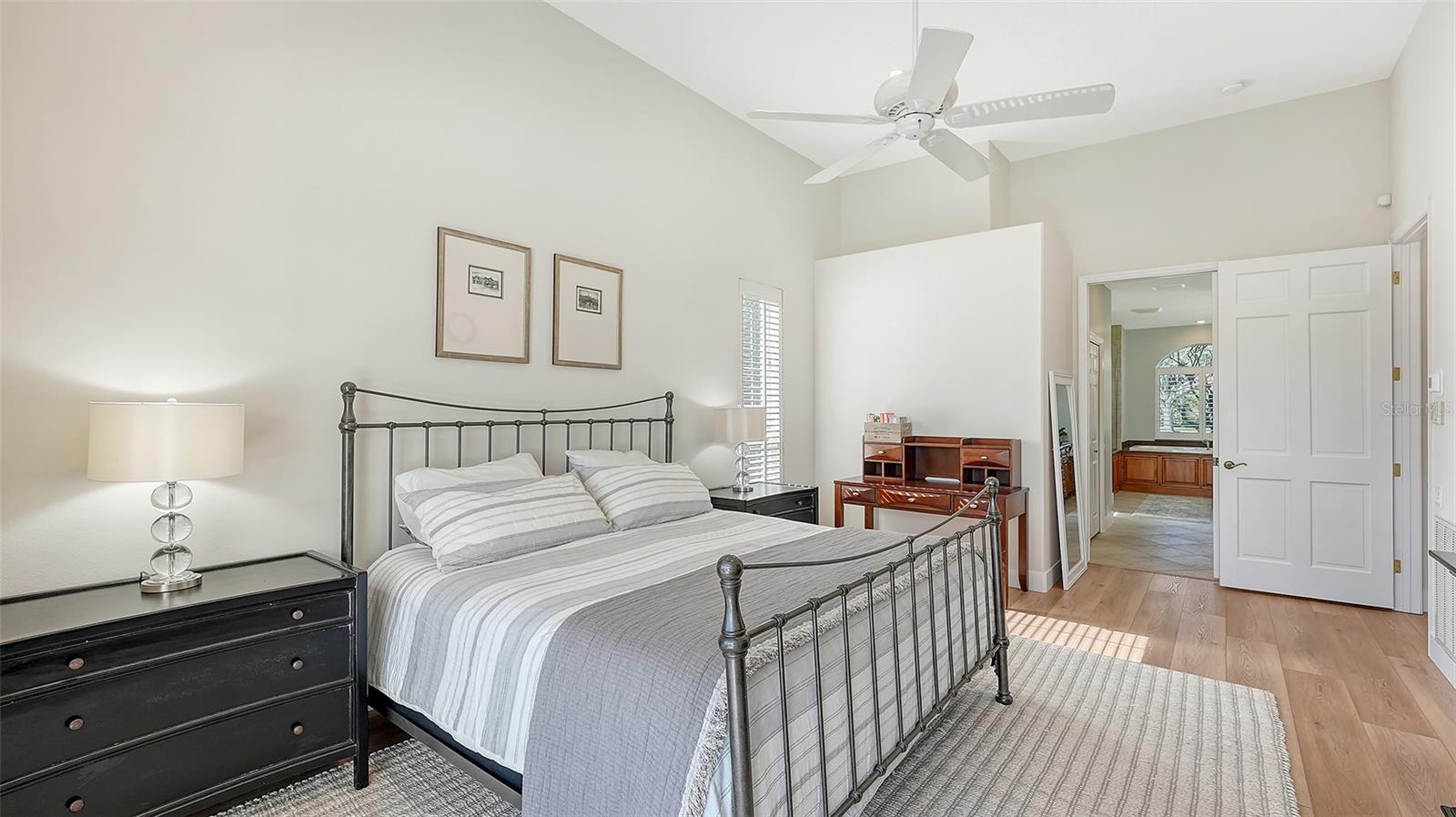 3105 CHARLES MACDONALD DR, SARASOTA, FL, 34240