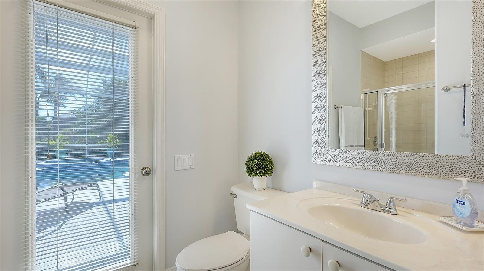 3105 CHARLES MACDONALD DR, SARASOTA, FL, 34240