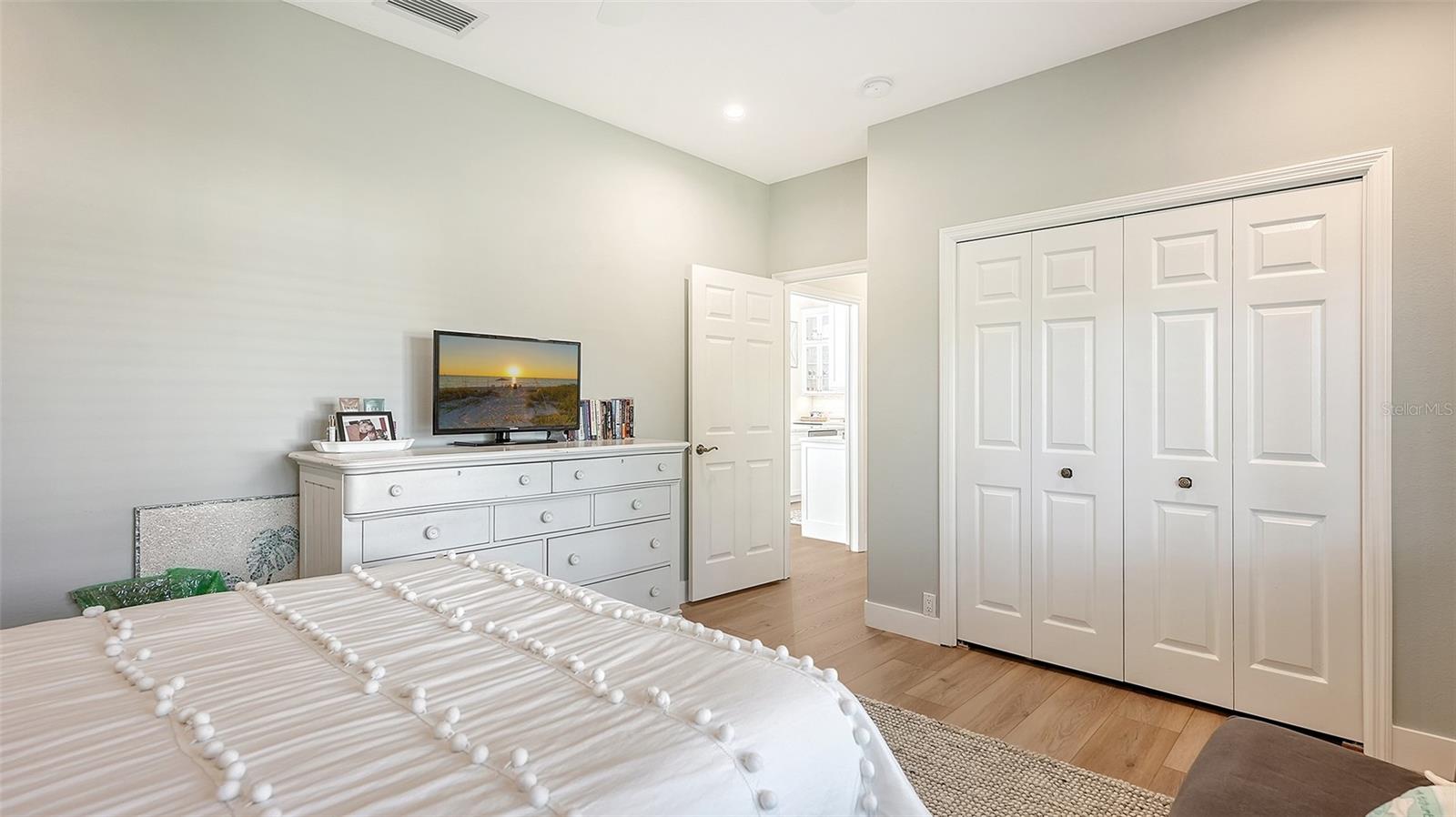 3105 CHARLES MACDONALD DR, SARASOTA, FL, 34240