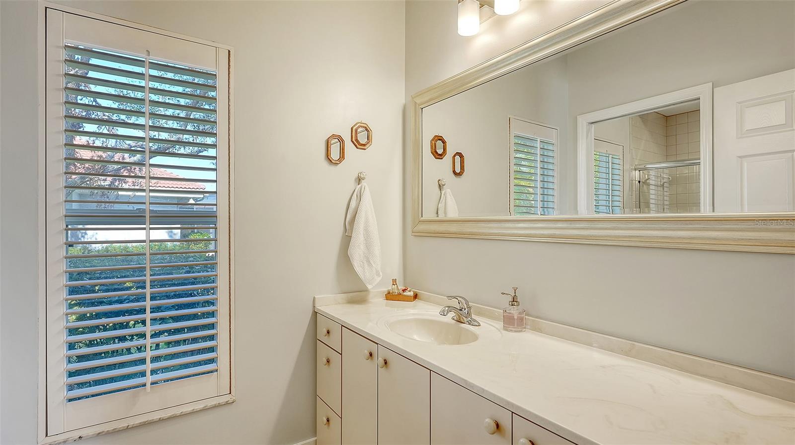 3105 CHARLES MACDONALD DR, SARASOTA, FL, 34240