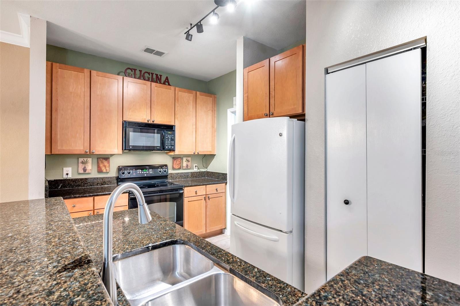 2279 PORTOFINO PL #20-2025, PALM HARBOR, FL, 34683