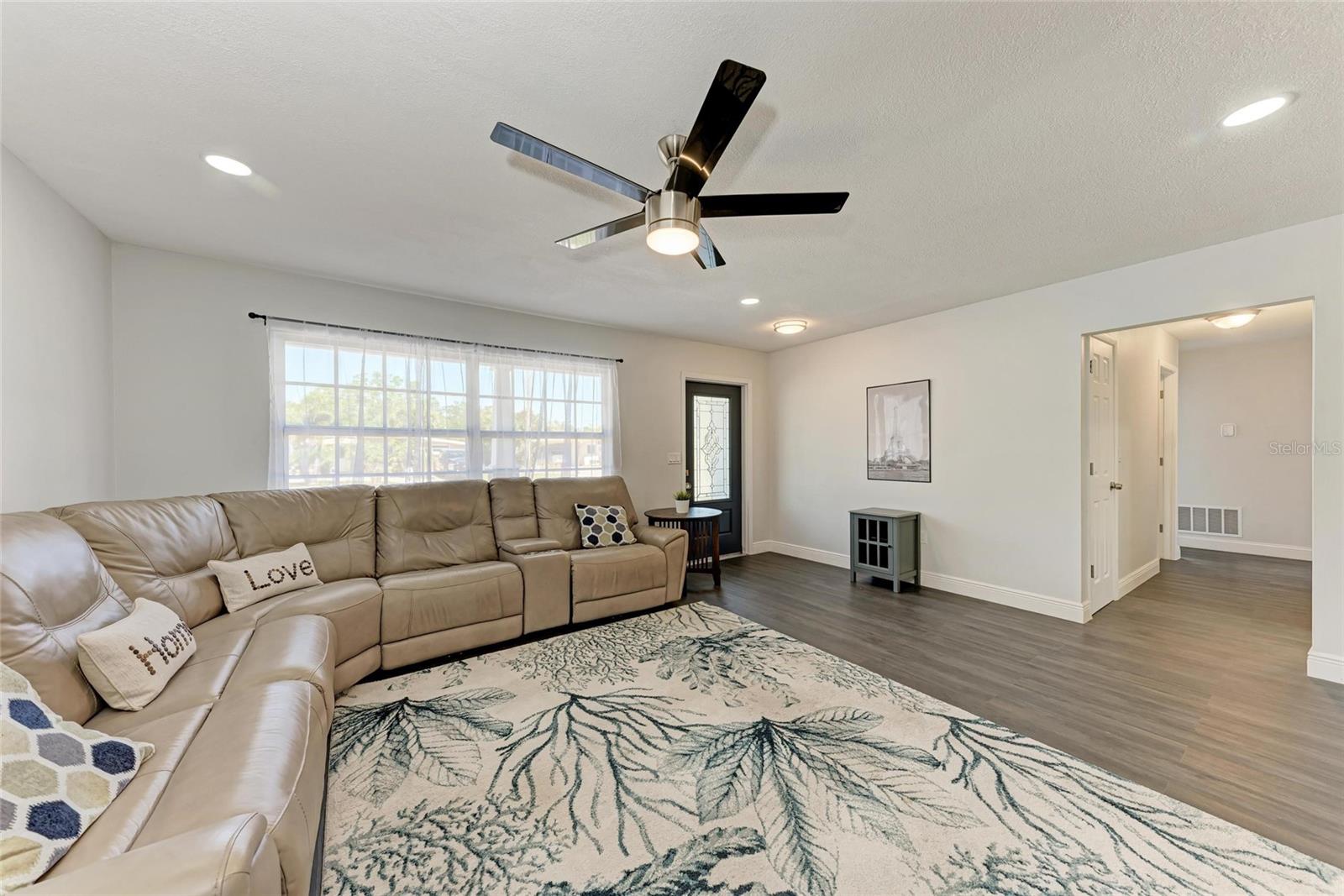 2820 WOOD ST, SARASOTA, FL, 34237