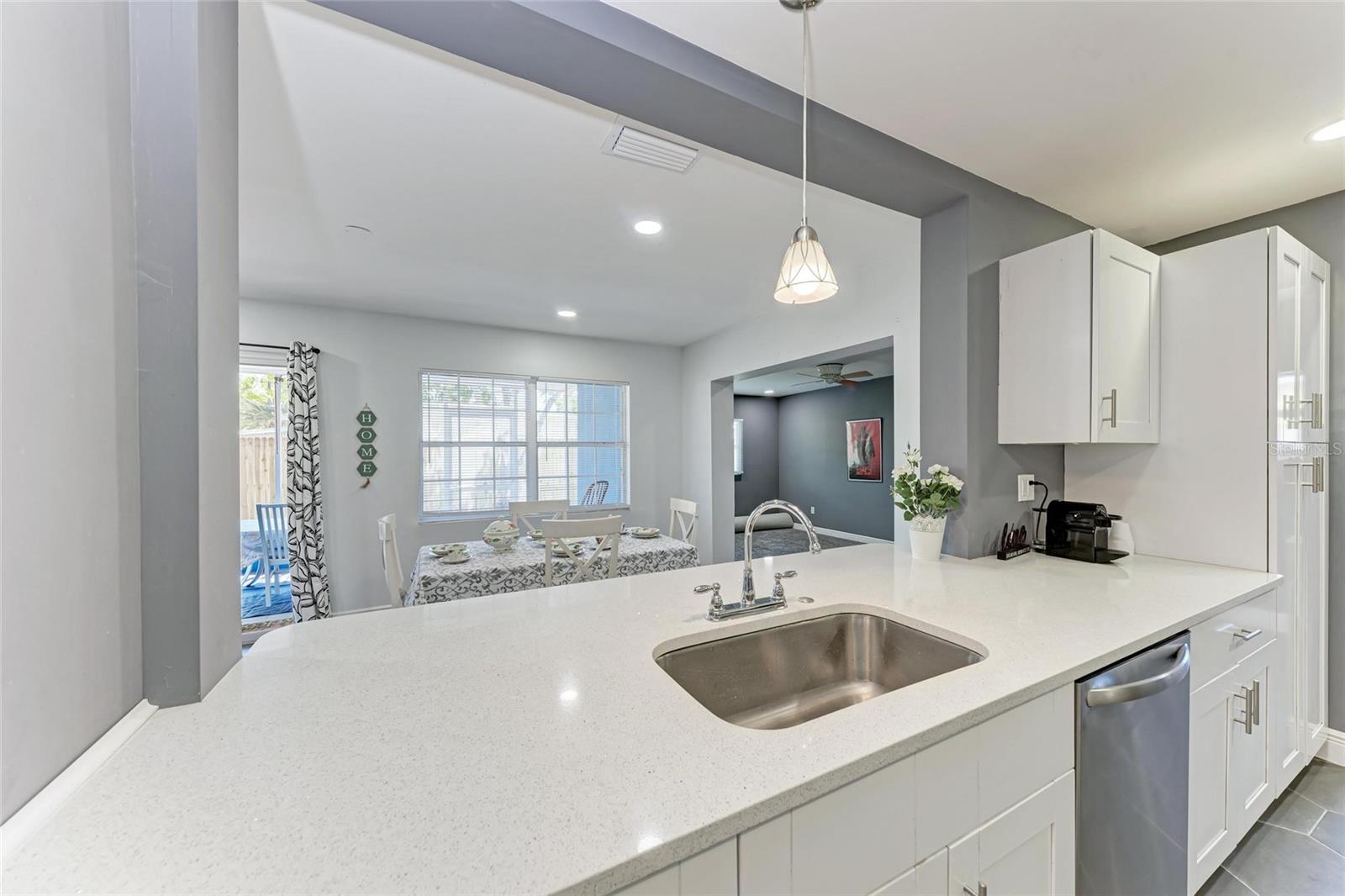 2820 WOOD ST, SARASOTA, FL, 34237