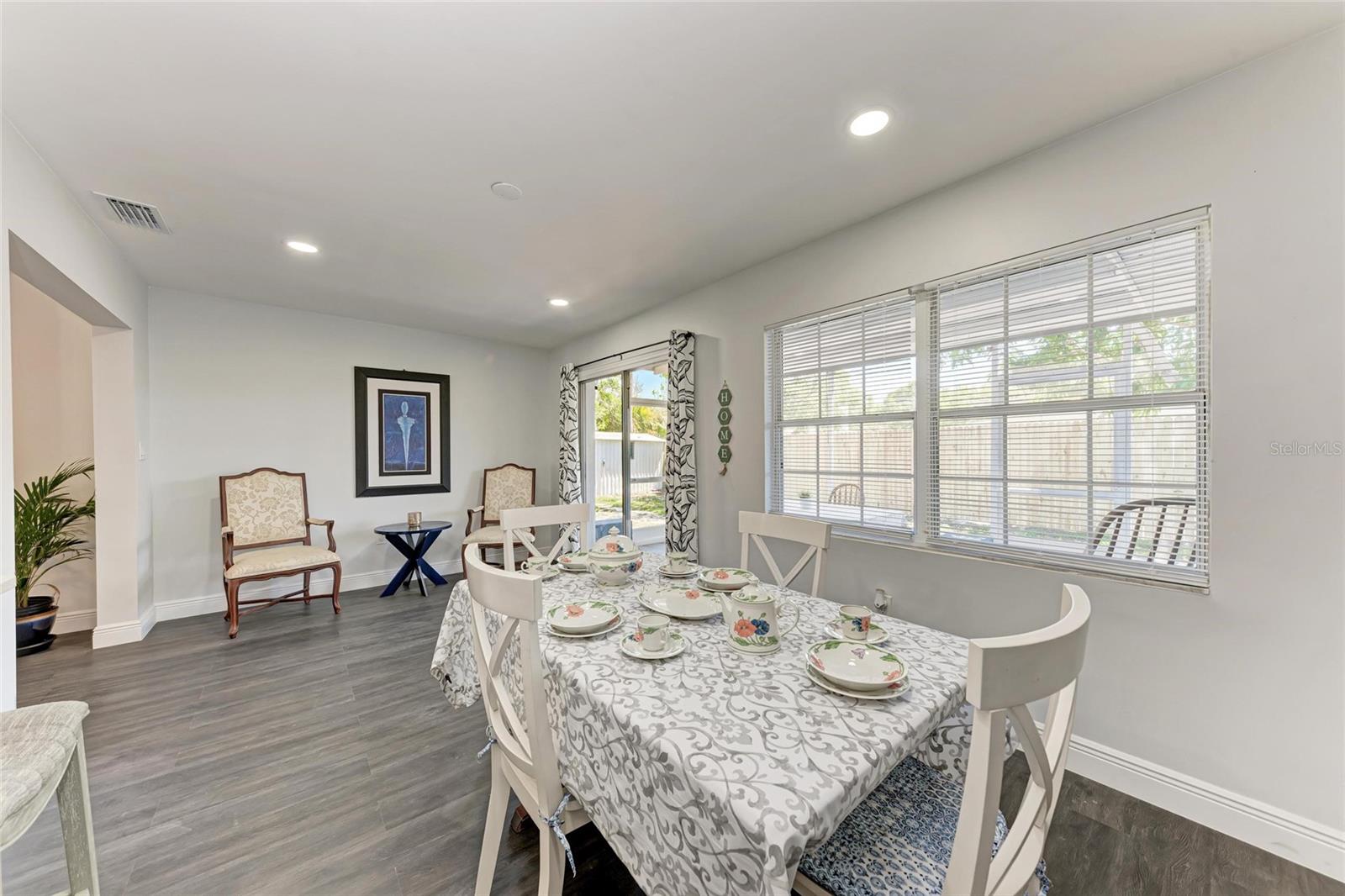 2820 WOOD ST, SARASOTA, FL, 34237