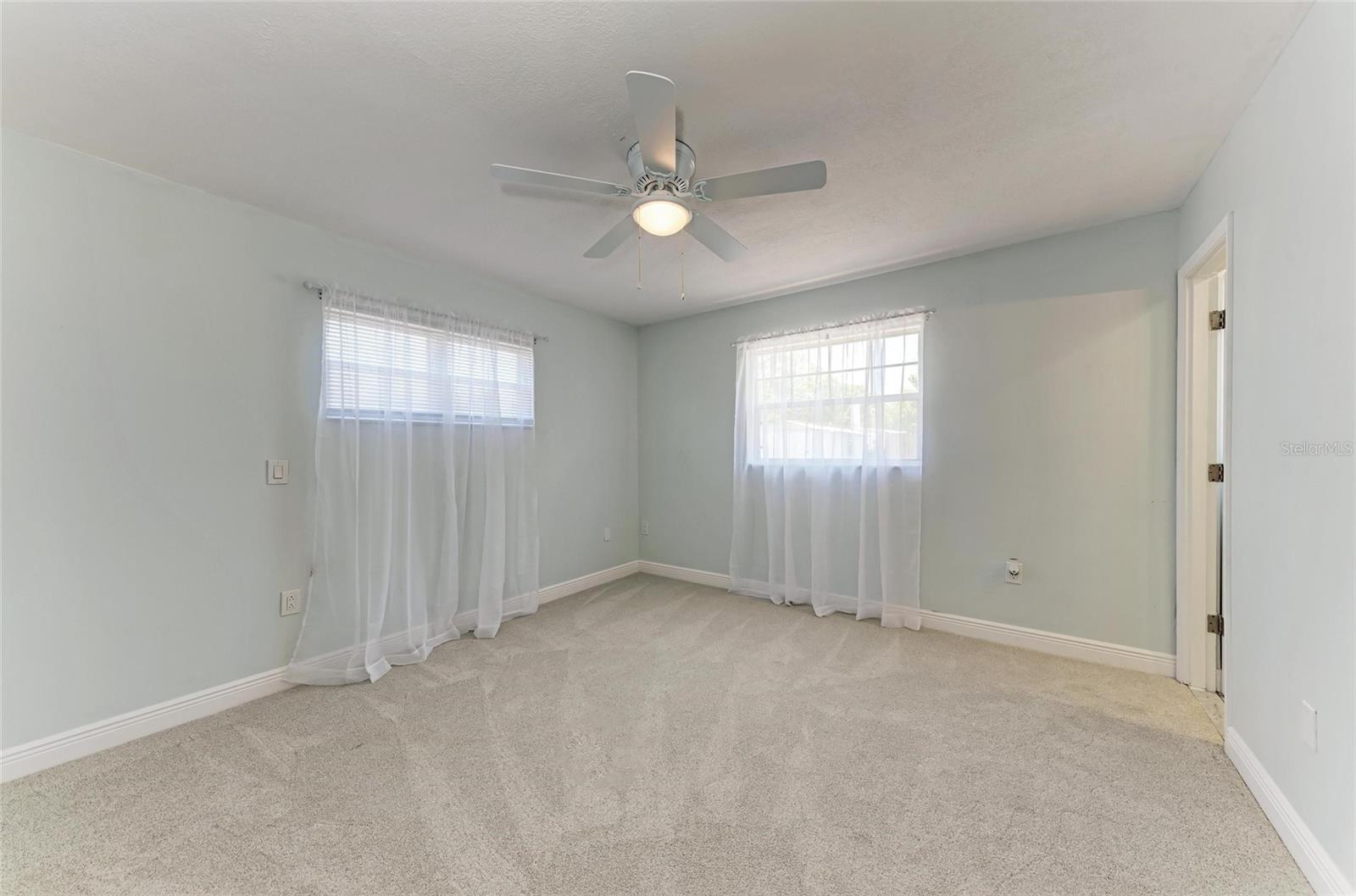 2820 WOOD ST, SARASOTA, FL, 34237