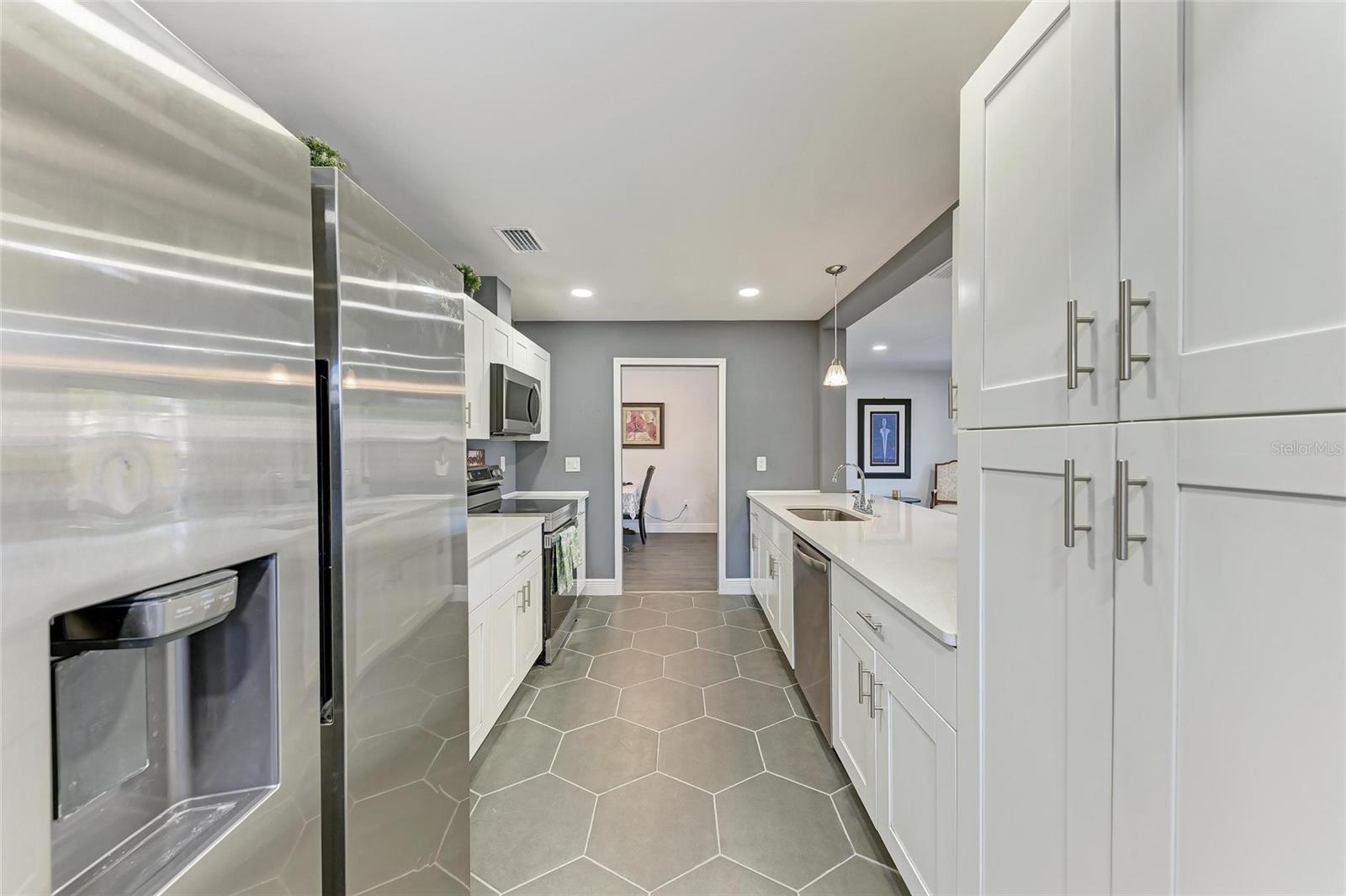 2820 WOOD ST, SARASOTA, FL, 34237