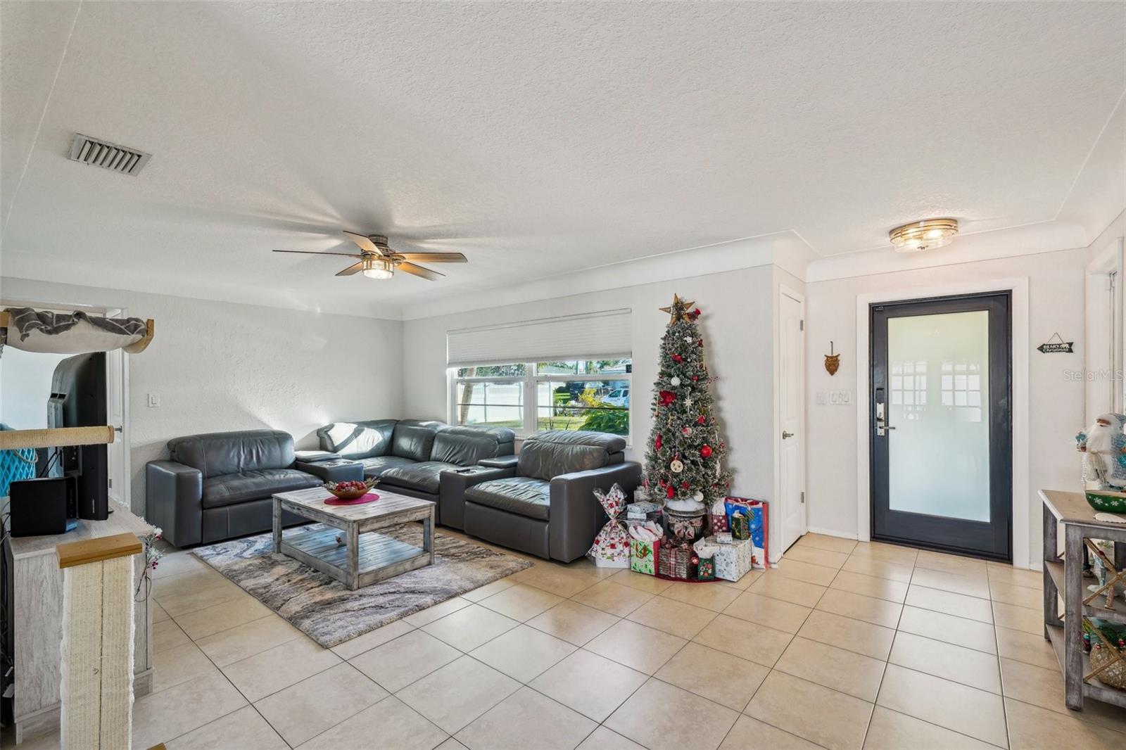 13511 87TH PL, SEMINOLE, FL, 33776