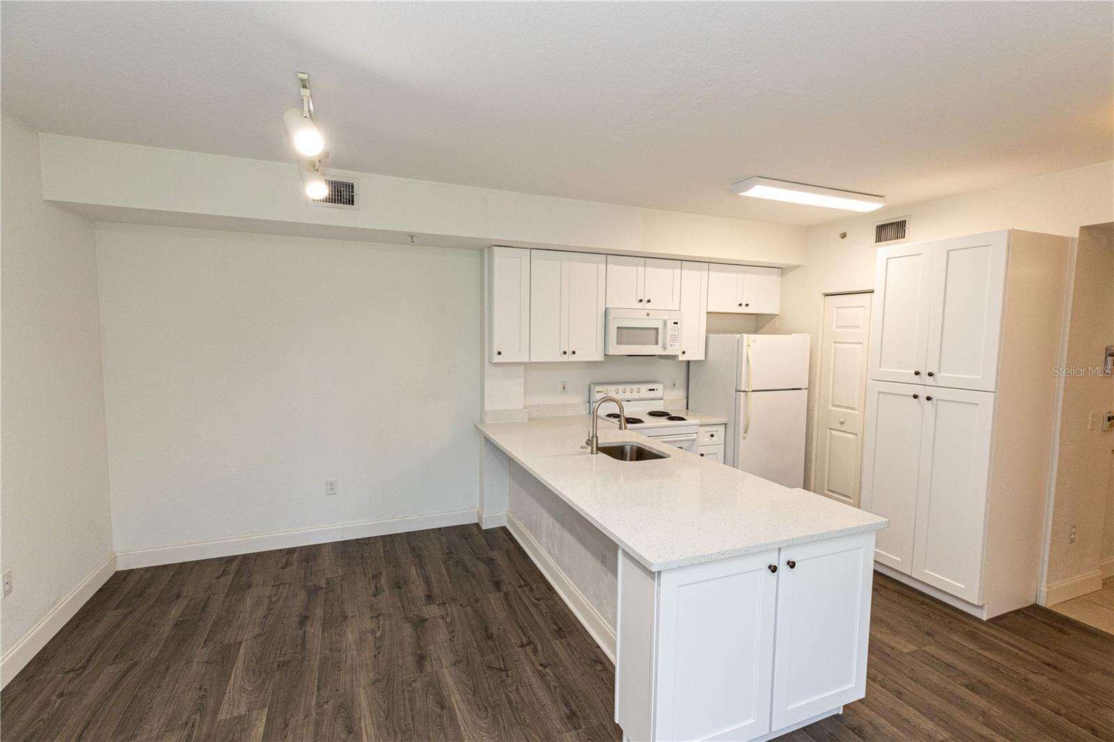 6481 ARAGON WAY #101, FORT MYERS, FL, 33966
