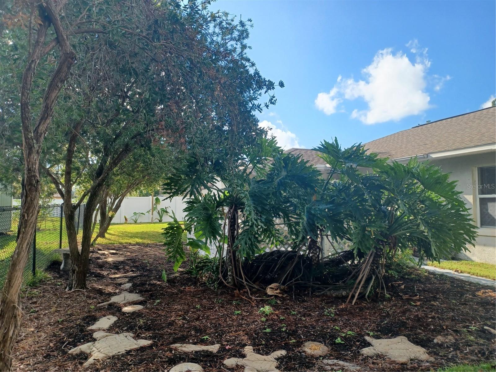 6 WHITE HOUSE DR, PALM COAST, FL, 32164