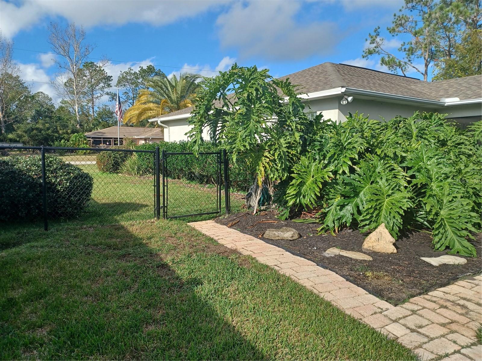 6 WHITE HOUSE DR, PALM COAST, FL, 32164