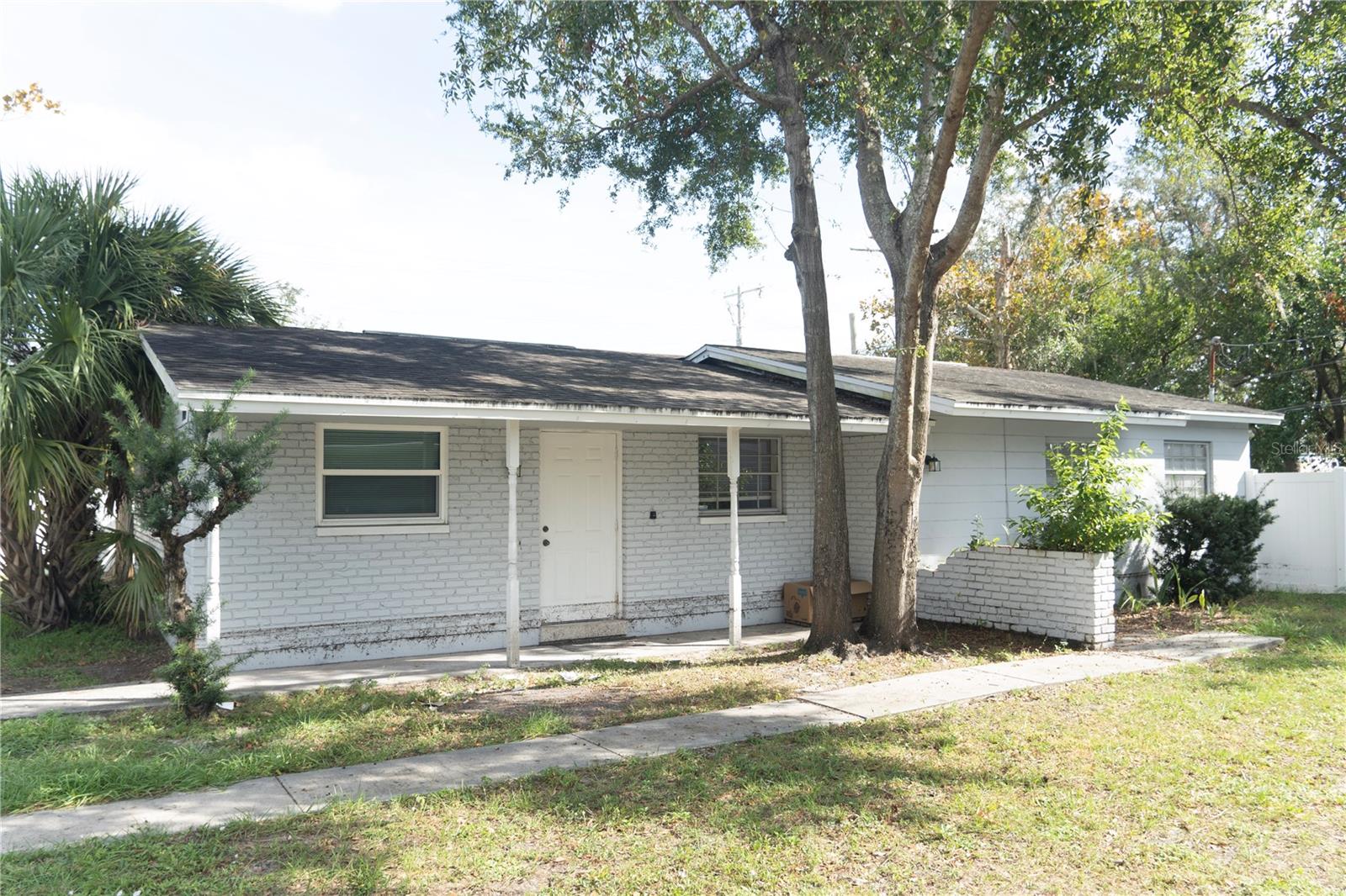 1409 COLLEGE PARK LN, TAMPA, FL, 33612