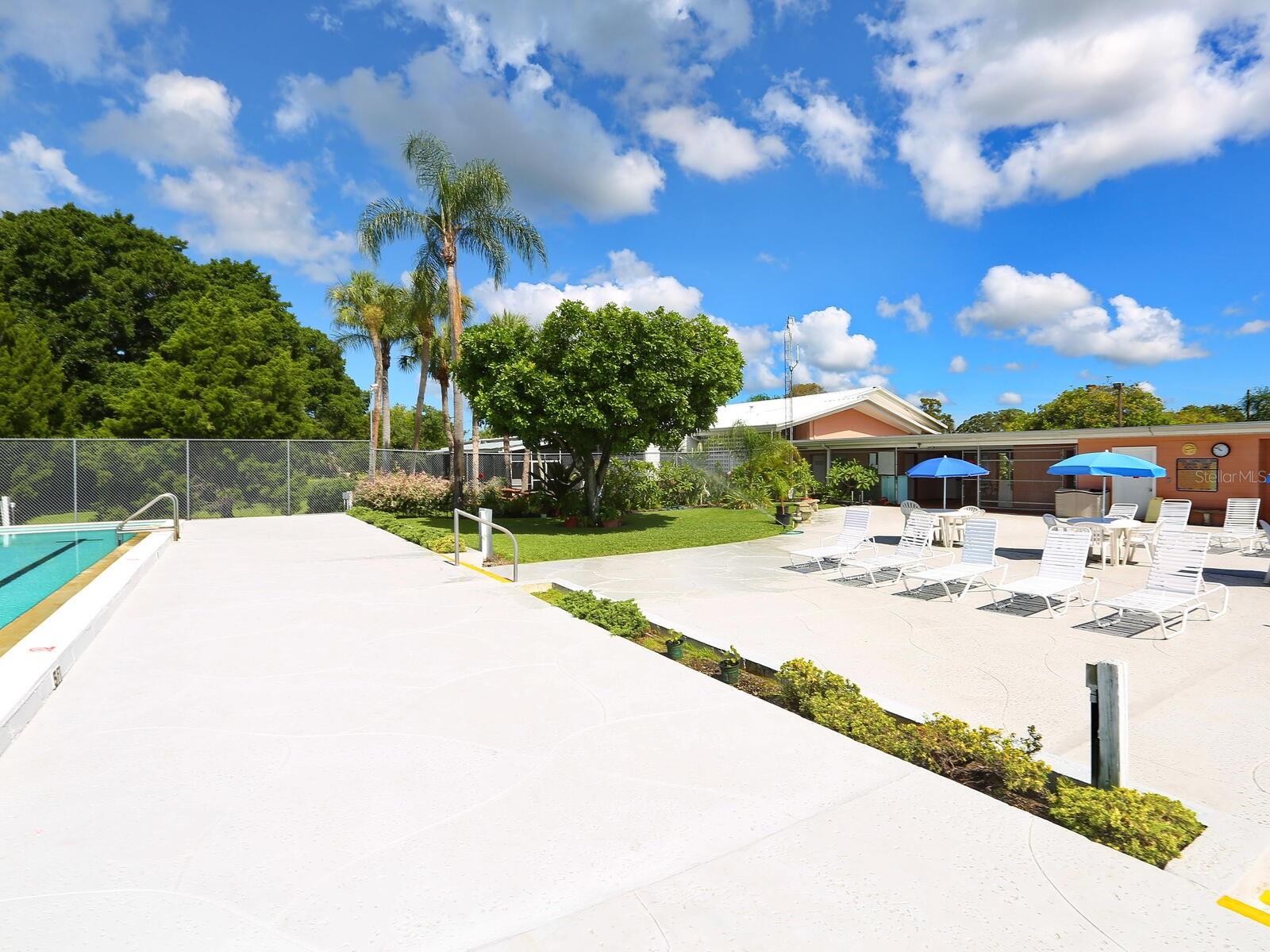 1000 DARTMOUTH DR, BRADENTON, FL, 34207