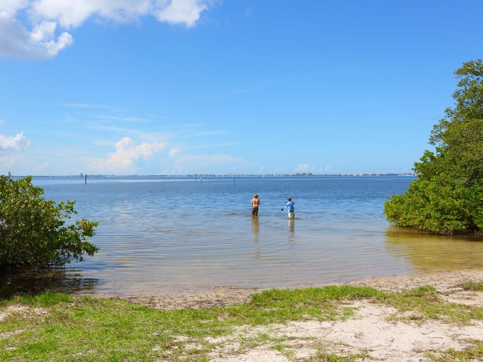 1000 DARTMOUTH DR, BRADENTON, FL, 34207