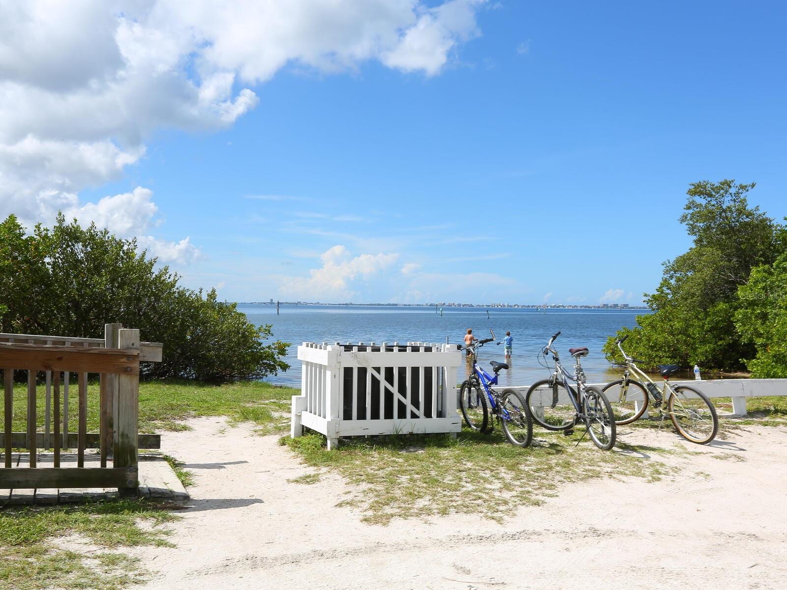 1000 DARTMOUTH DR, BRADENTON, FL, 34207