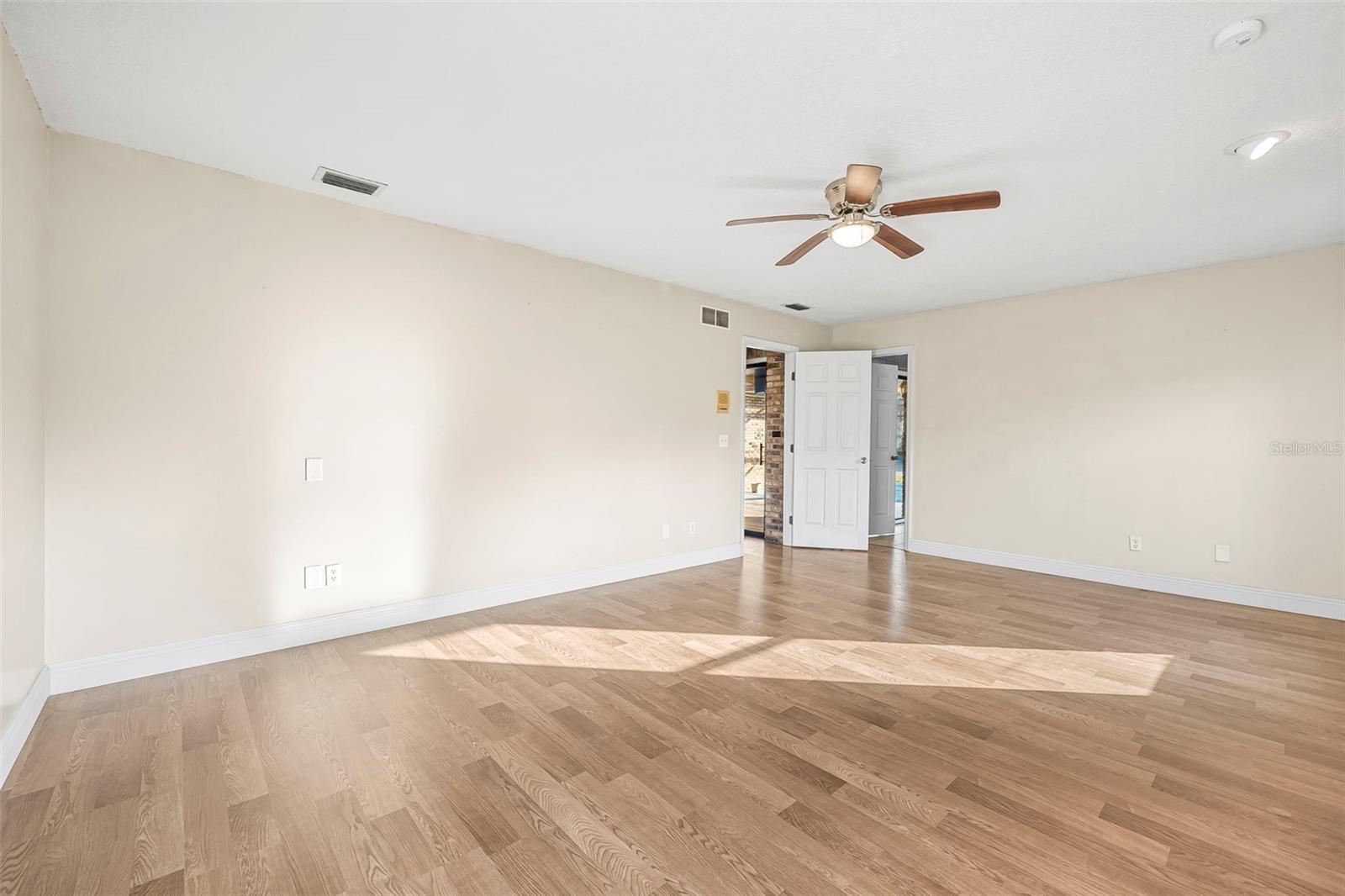 1837 N KINGWAY DR, DELTONA, FL, 32738