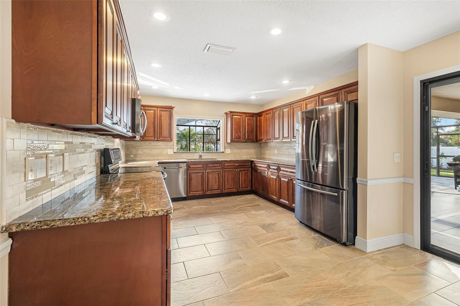 1837 N KINGWAY DR, DELTONA, FL, 32738
