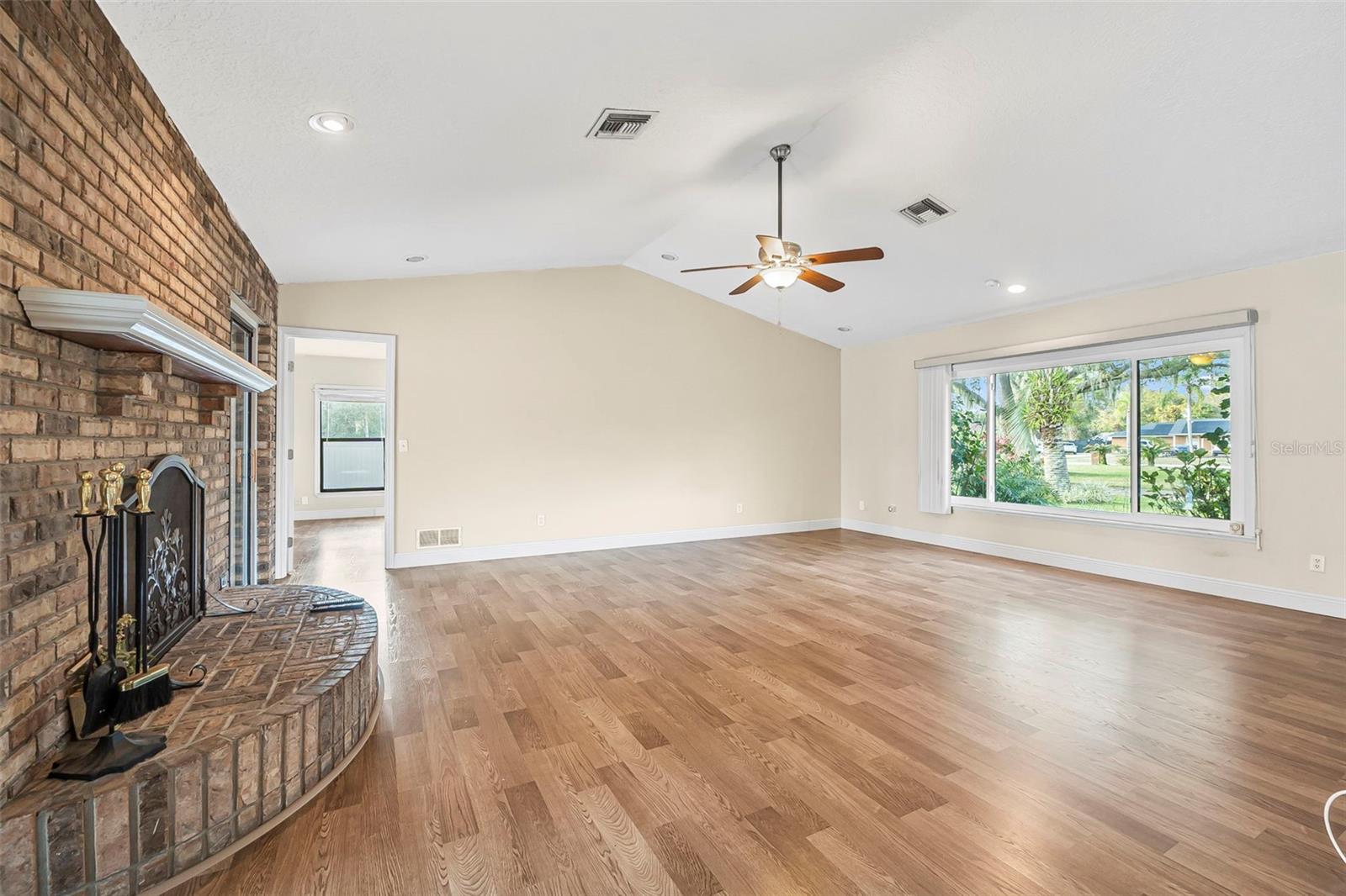 1837 N KINGWAY DR, DELTONA, FL, 32738