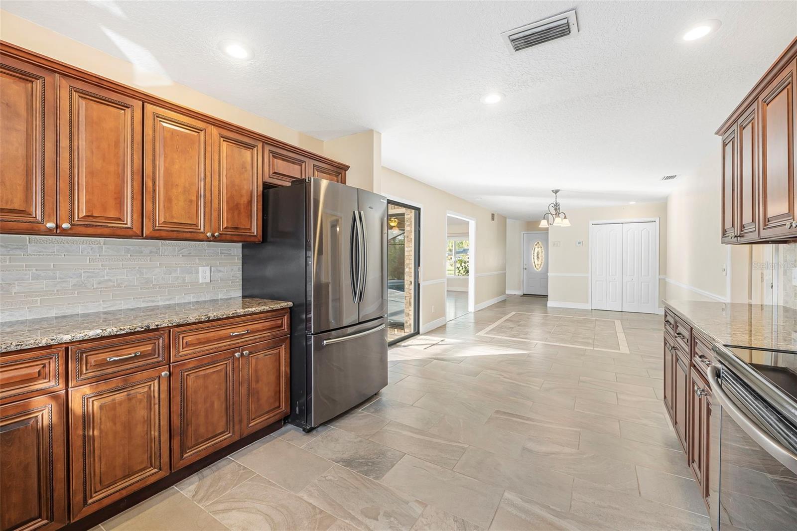 1837 N KINGWAY DR, DELTONA, FL, 32738