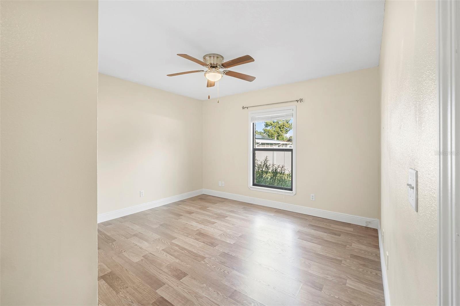 1837 N KINGWAY DR, DELTONA, FL, 32738