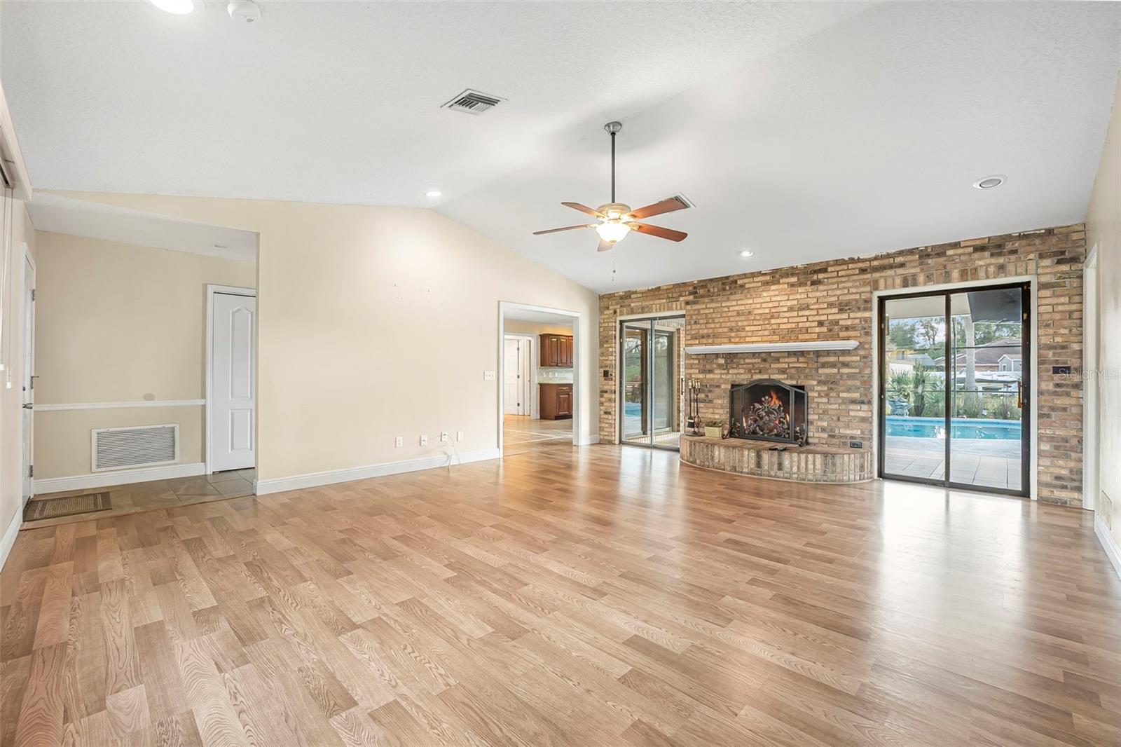 1837 N KINGWAY DR, DELTONA, FL, 32738