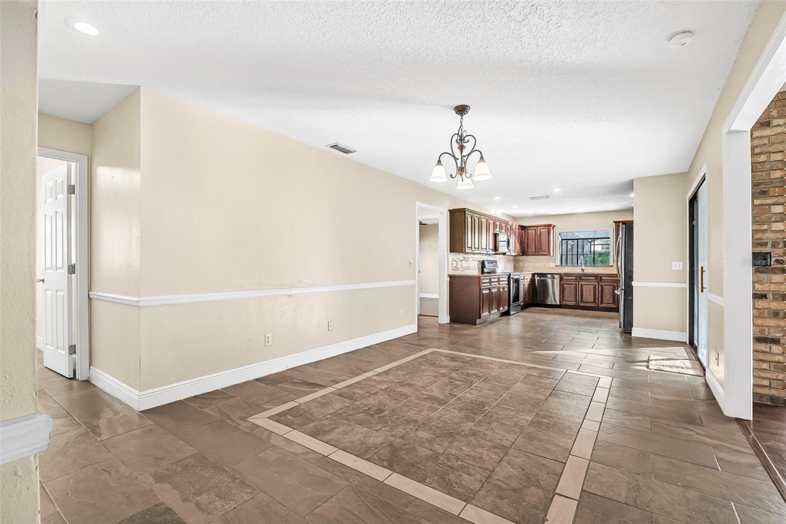 1837 N KINGWAY DR, DELTONA, FL, 32738