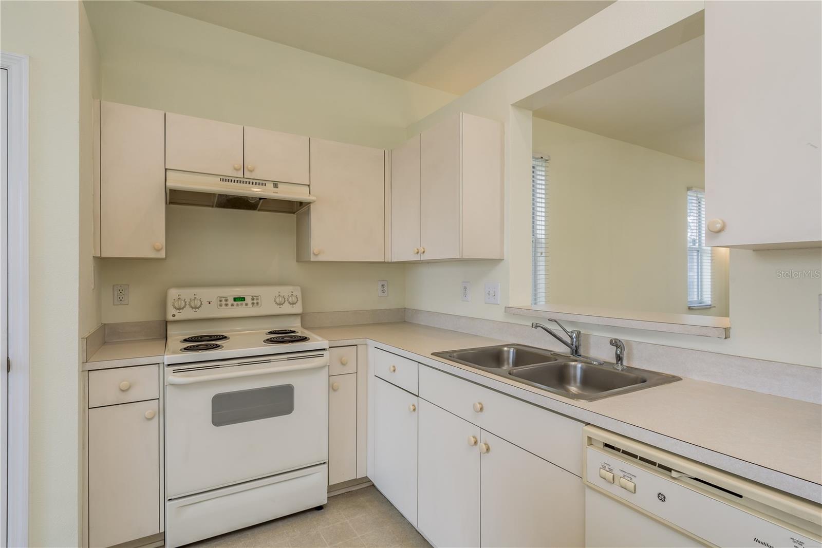 24311 BREEZY OAK CT, LUTZ, FL, 33559