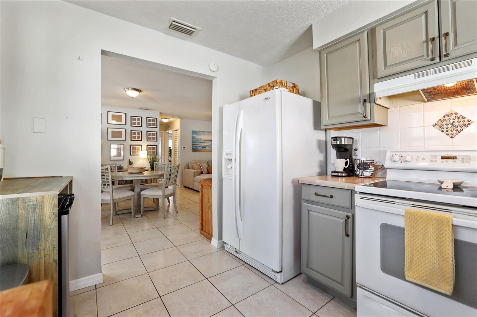 2209 GLADYS ST, LARGO, FL, 33774