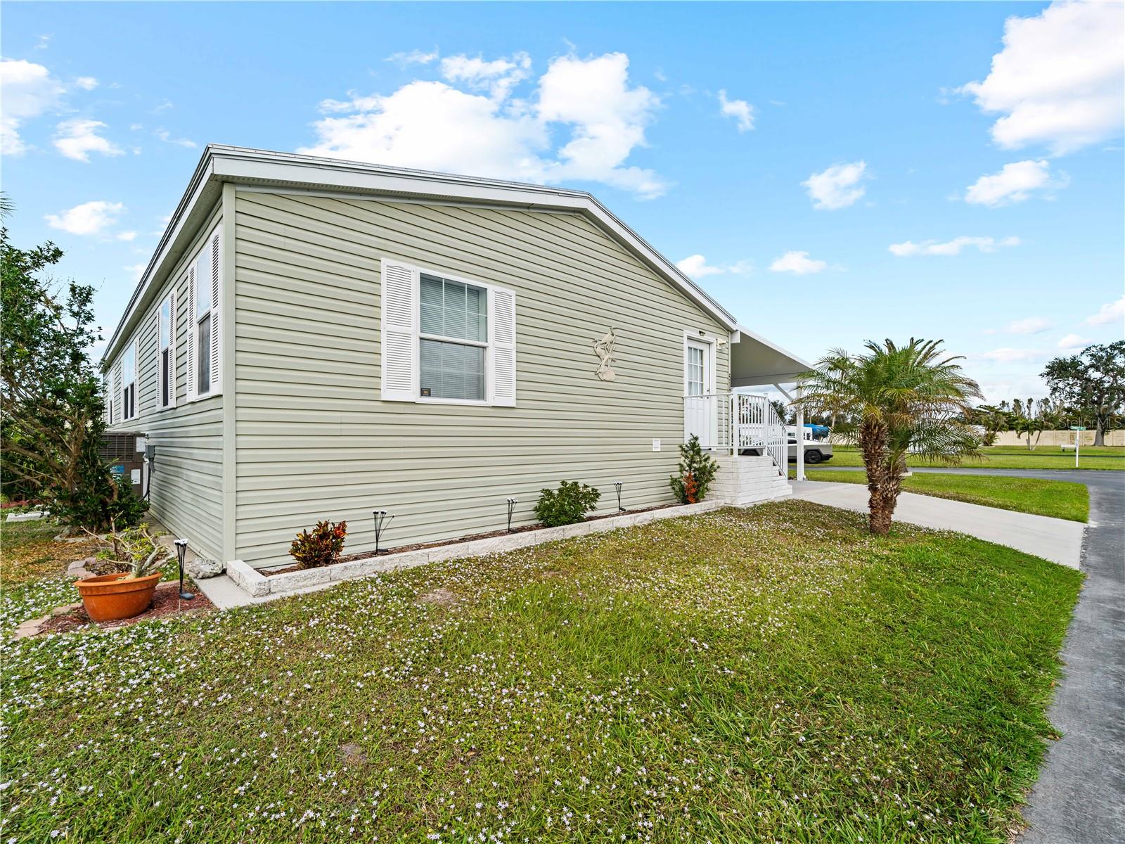512 ASHWOOD DR, VENICE, FL, 34285