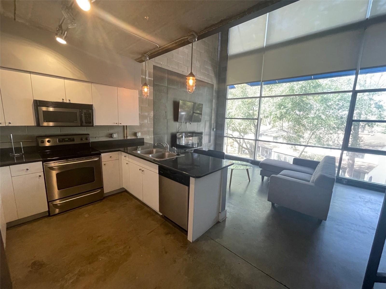 2515 SW 35TH PL #213, GAINESVILLE, FL, 32608