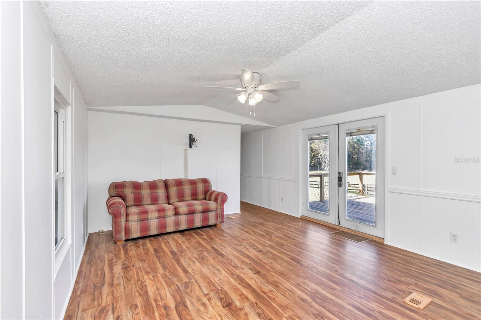 8125 NW 145TH ST, REDDICK, FL, 32686