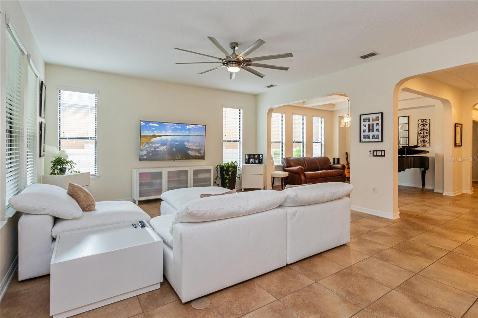 2110 ARDEN OAKS DR, OCOEE, FL, 34761