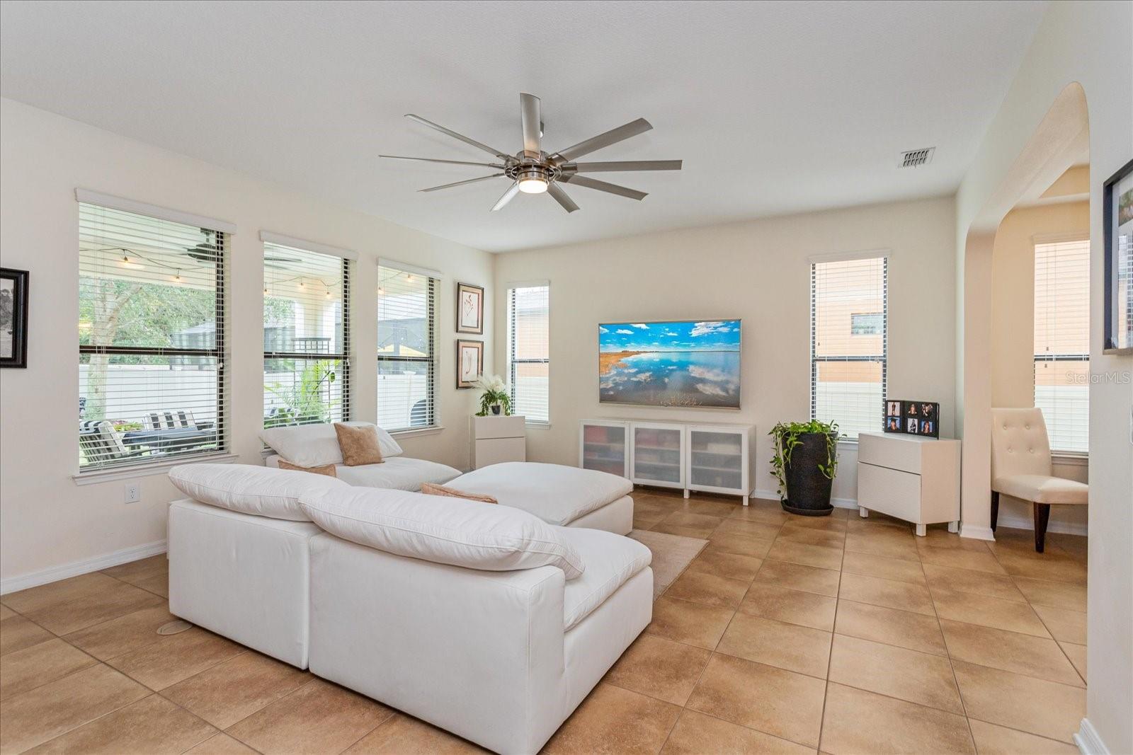 2110 ARDEN OAKS DR, OCOEE, FL, 34761